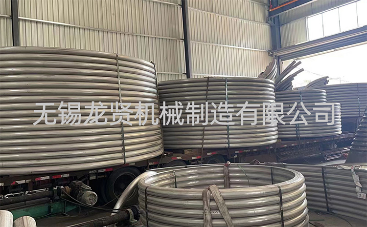 江蘇筒體半圓管哪家交貨快？龍賢：把 “急單” 變 “閃電單”，工業(yè)圈的 “準(zhǔn)時(shí)達(dá)王者”